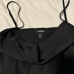 Small women’s black top express